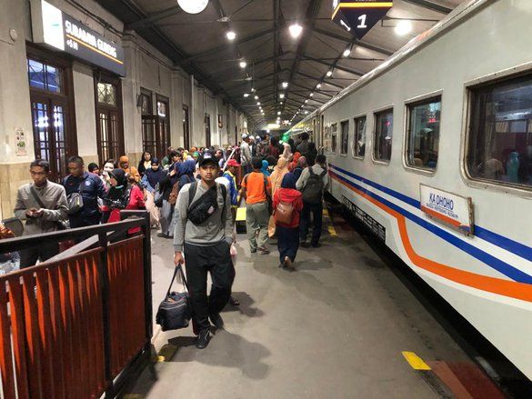 13 April Besok KAI Gratiskan Tiket Kereta Lokal Surabaya