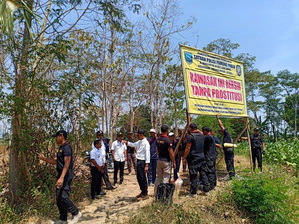 Satpol PP Probolinggo Tutup Lokalisasi Klampokan
