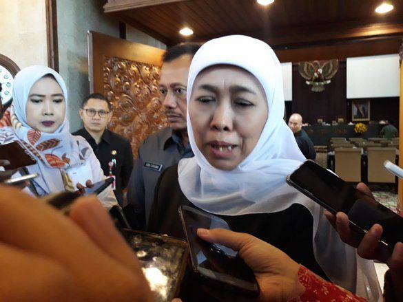 Khofifah Pastikan Hadiri Sidang Rommy Besok