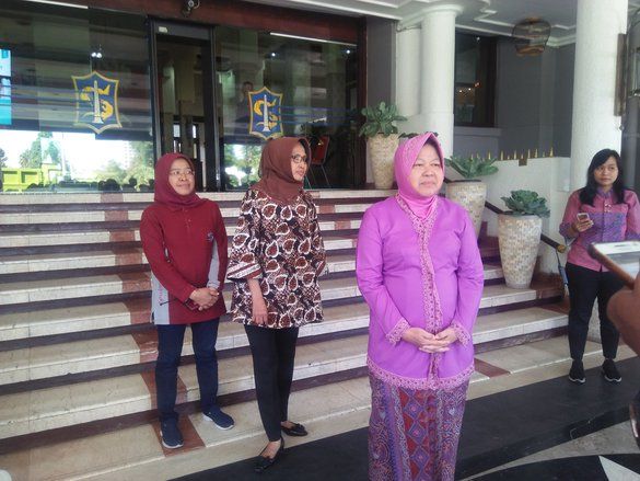 Risma Sebut Kualitas SMP Swasta Menentukan Jumlah Murid