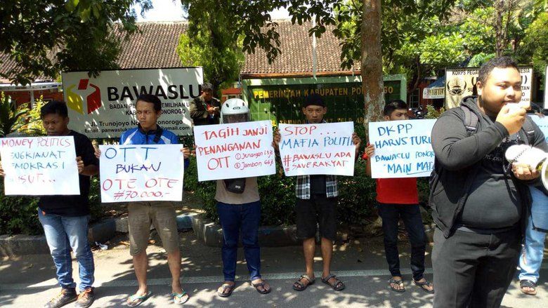 Mahasiswa Tuntut Kasus Politik Uang di Ponorogo Diusut Tuntas