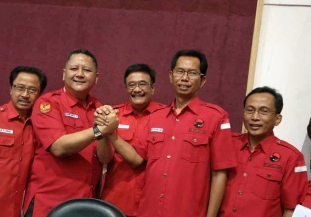 Tugas Memenangkan Pilwali Surabaya Menanti Awi