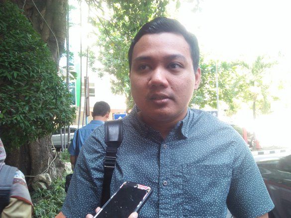 Tak Pakai Alat Bantu Nafas, Risma Bisa <em>Ngobrol</em> dengan Keluarga