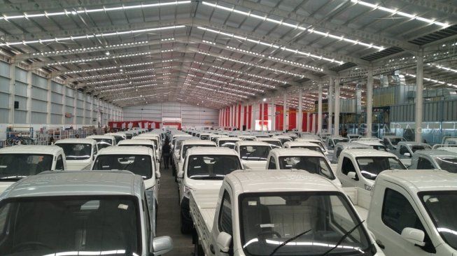 Presiden Jokowi Resmikan Tempat Produksi Mobil Esemka