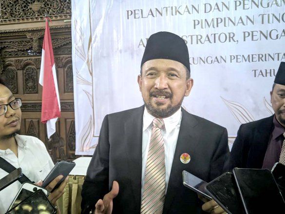Anggota Dewan Ponorogo Mendapat&nbsp;Pin Emas dan Kuningan