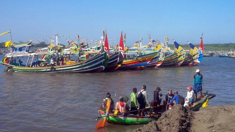 Sejumlah Nelayan Grajagan Nekat Melaut Meski Ombak Tinggi