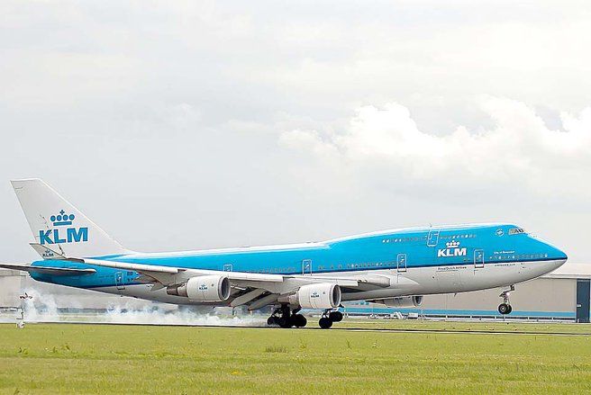 15 Ribu Pegawai KLM Mogok Kerja di Bandara Sciphol