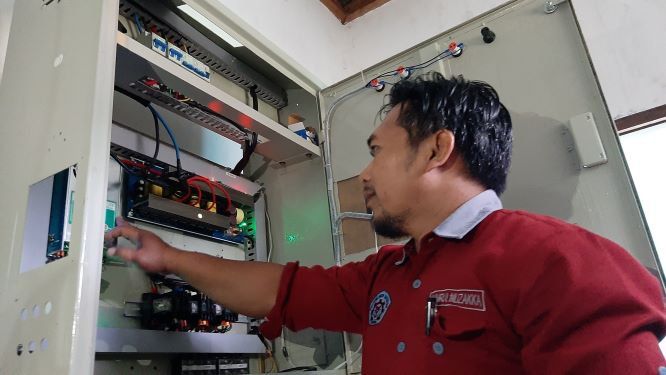 Masjid di Banyuwangi Dapat Pasokan Listrik dari Aliran Parit&nbsp;