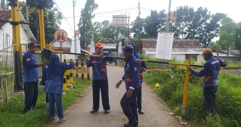 Tiga Perlintasan Kereta Api di Probolinggo&nbsp;Dipasangi Palang Pintu&nbsp;&nbsp;