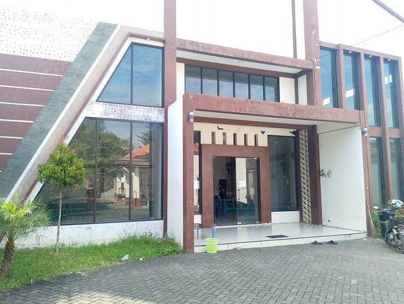 Diduga Hasil Korupsi dan TPPU Dana Hibah, KPK Sita GOR Anwar Sadad di Probolinggo&nbsp;