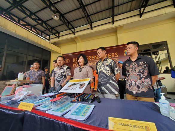 Bawa Senpi Rakitan, Pria Ini Ditangkap di Kunjorowesi Mojokerto