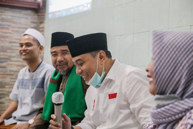 Dari Keluarga Nadzir, Sebelum Maju Pilkada Eri Cahyadi Tumpahkan Curahan Hati di Masjid Ampel