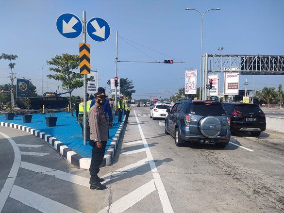 Arus Balik Lebaran, Volume Kendaraan di Jalur Madiun &ndash; Surabaya Semakin Padat