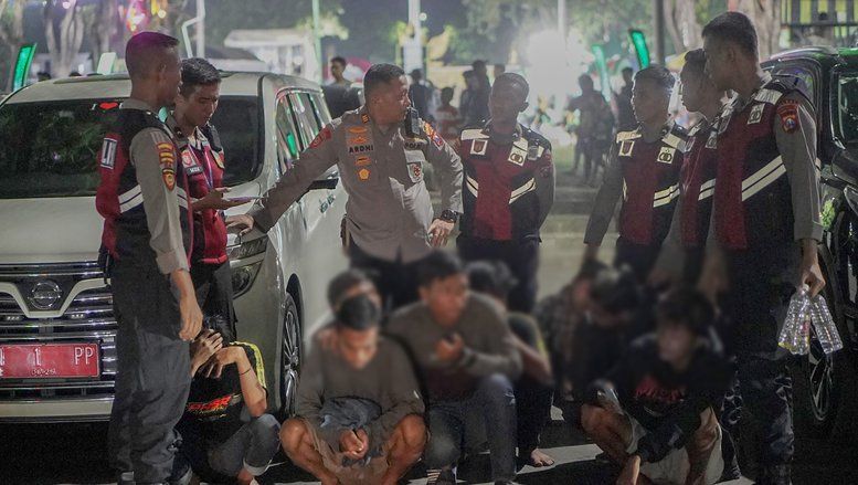<strong>7 Pemuda di Probolinggo Ditangkap Polisi Gegara Pesta Miras saat Tabligh Akbar</strong>