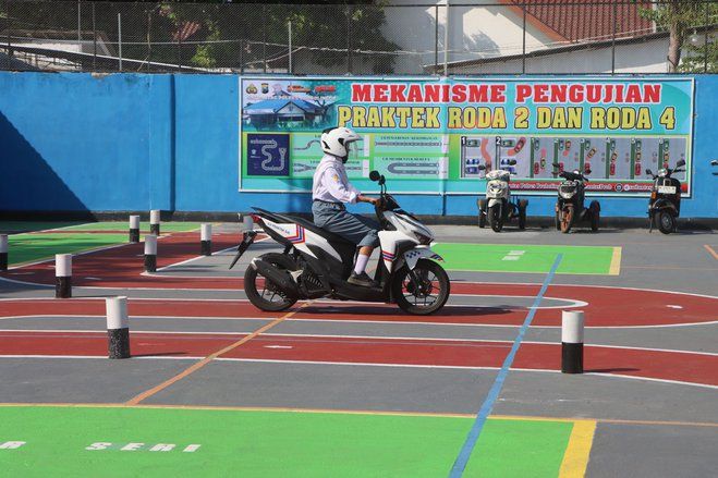 Satlantas Polres Probolinggo Ganti Lintasan Uji Praktik SIM C, Pemohon Merasa Lebih Mudah
