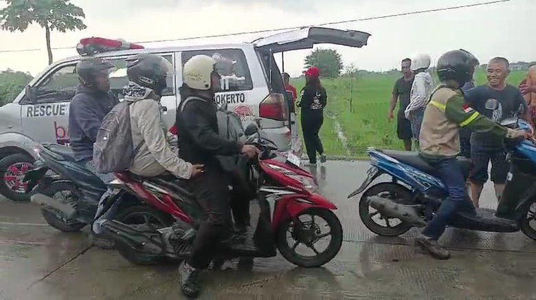 Hendak Semprot Padi, Petani Ini Jatuh dan Meninggal di Sawah