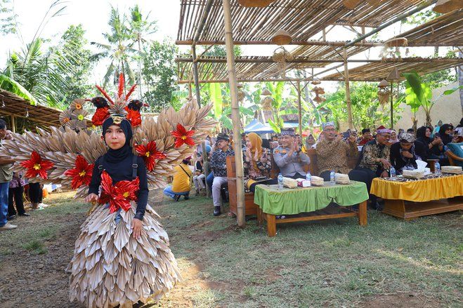 Angkat Potensi Kampung, Warga Papring Banyuwangi Gelar Hikayat Bambu 2024