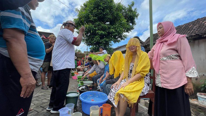 Tradisi Lungsuran, Akhir dari Ritual Adat Seblang Olehsari Banyuwangi
