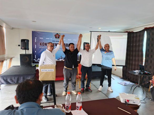 Kembali Terpilih Ketua PWI Jember, Sugeng Ajak Wartawan Hidup Sehat