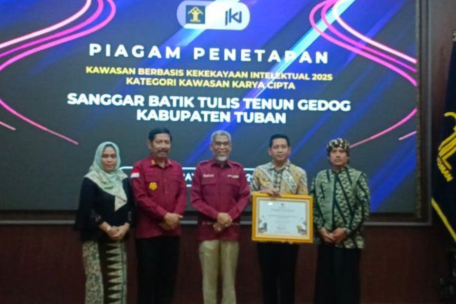 Penghasil Batik Tulis Tenun Gedhog Tuban Ditetapkan Kawasan Berbasis Kekayaan Intelektual&nbsp;