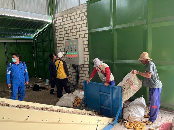 PLTU Tanjung Awar-Awar Serap Limbah Jagung jadi Biomassa, Petani Dapat Penghasilan Tambahan