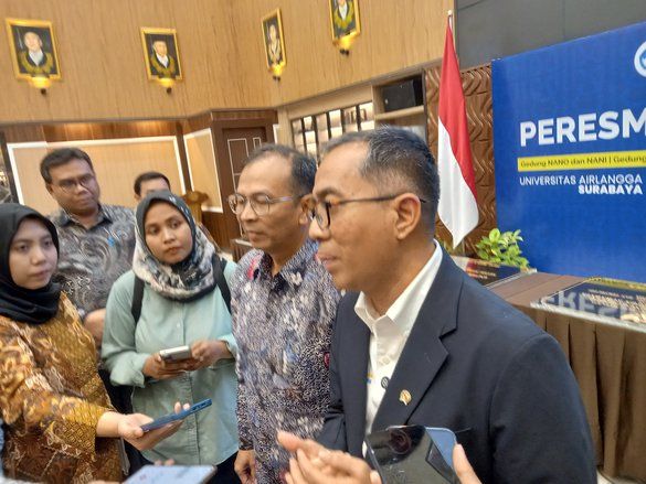 Polda Jatim Sita 11 Buku dari Mahasiswa, Ini Tanggapan Mendiktisaintek