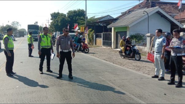 Empat Kendaraan Kecelakaan Karambol di Jalur Pantura Gending Probolinggo, Tiga Orang Tewas