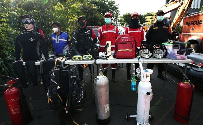 Selama Paskah, Satpol PP dan TNI-Polri Patroli ke Gereja di Surabaya