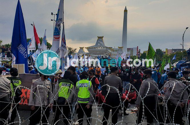 Resesi Ekonomi Pernah Terjadi Tahun 1998, Upah Minimum Tetap Naik