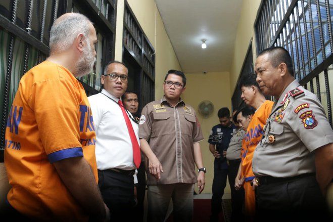 Atensi DPR, Arteria Dahlan: Investasi Bodong Memiles Jangan Seperti First Travel