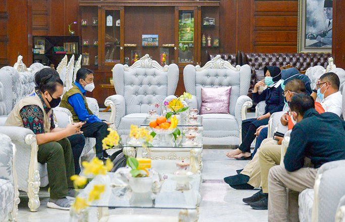 Positivity Rate Covid-19 Tinggi Dianggap Jadi Prestasi yang Bagus