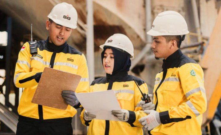 SMGR Terpilih Outstanding Company 2021 Sektor Materials Dari Asiamoney