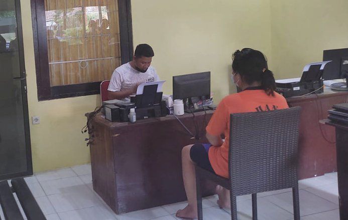 Nekat Lakukan <em>Human Trafficking</em>, Seorang Wadam Diringkus Polres Mojokerto