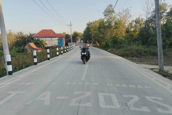 Inpres Jalan Daerah Percepat Konektivitas di Sampang, Proyek Diharapkan Berlajut