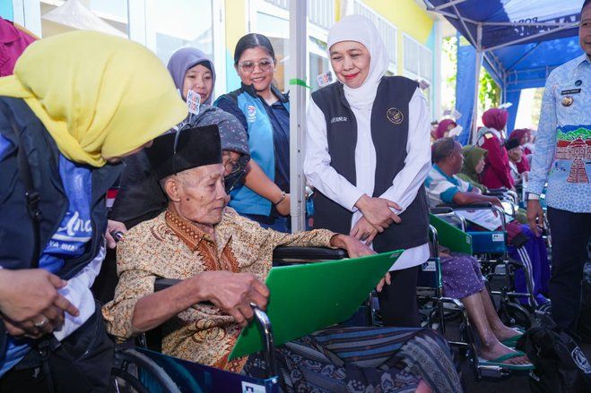 Khofifah: 4,8 Juta Lansia di Jatim Harus Tetap Sehat dan Produktif