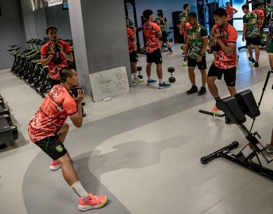 Bernardo Tavares Ajak Bonek-Bonita Penuhi GBT