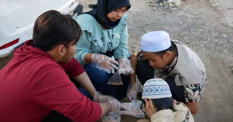 Tunanetra di Probolinggo Dilatih Budi Daya Jamur dan Pembuatan Telur Asin