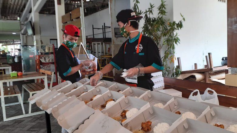 Soto Kudus Mitra ACT Tetap Berjualan Demi Hidupi Karyawan