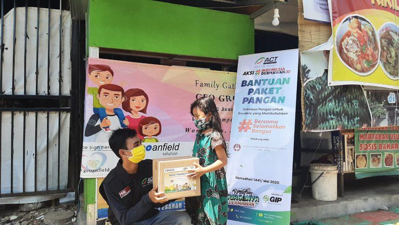 BI dan BMPD Jatim Salurkan Paket Ramadhan Bersama ACT