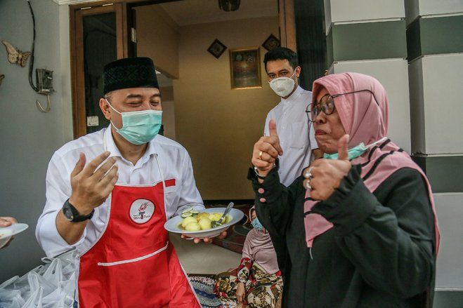 Eri Cahyadi Masak Gulai Daun Singkong Resep Warisan Bung Karno, Ini Hasilnya