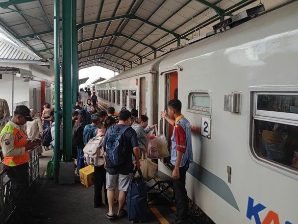 Libur Akhir Tahun, Puncak Keberangkatan Penumpang di PT KAI Madiun pada H+1 Natal