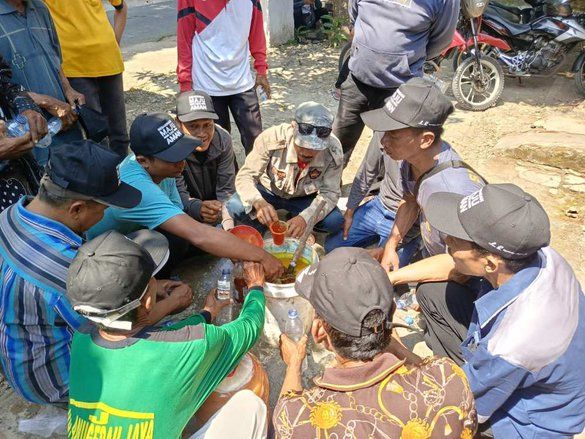 Tekan Modal Tanam, Petani Tuban Belajar Racik Obat Pertanian Mandiri