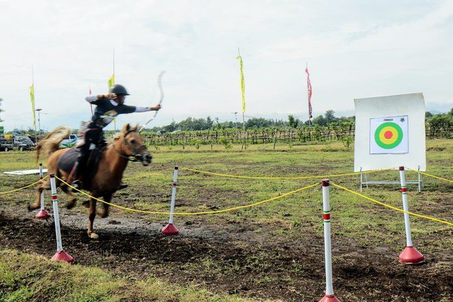 Diikuti Anak-Anak, Probolinggo Gelar Kejuaraan Berkuda-Memanah