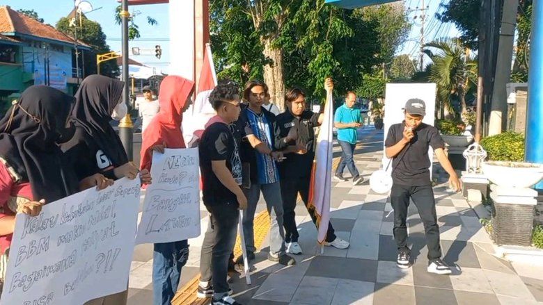 Demo di Balai Kota Probolinggo, Delapan Mahasiswa Dijaga Ketat