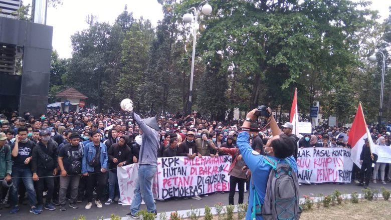 Ribuan Mahasiswa Yogyakarta Gelar Aksi Massa di Gejayan
