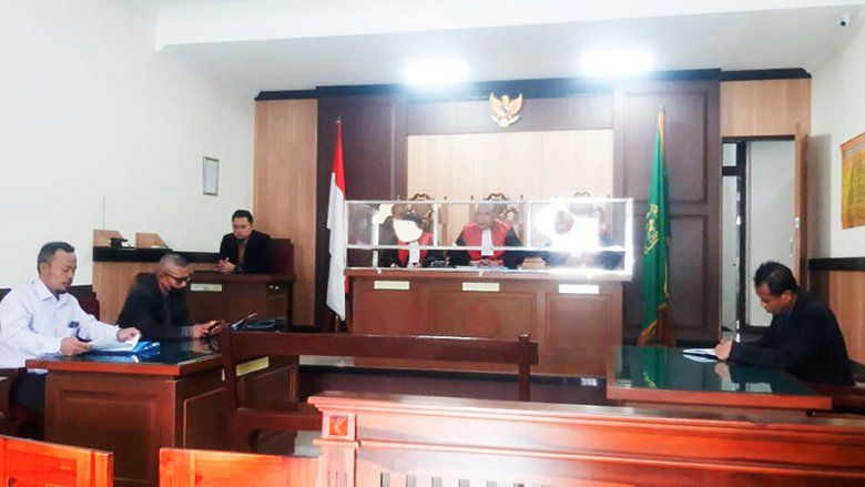 Hakim PHI Gresik Terapkan Judicial <em>Activism</em>&nbsp;dalam Putusan Perkara PHK di PT SCM