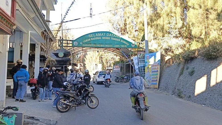 Dampak Karhutla, Seluruh Jalur Wisata Gunung Bromo Ditutup Total