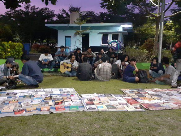 Perbanyak&nbsp;Literasi, Sejumlah Perguruan Tinggi Malang Gelar Lapak Baca