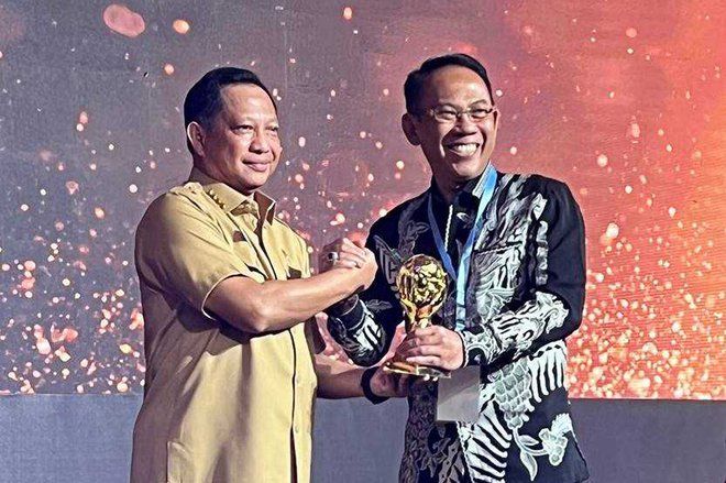 Prioritaskan Kesehatan Masyarakat, Pemkot Mojokerto Raih Penghargaan UHC