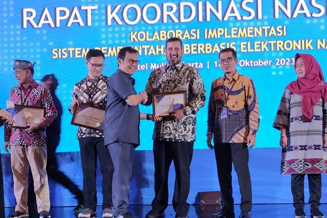 Kota Probolinggo Raih Penghargaan Tingkat Nasional dalam Rakornas SPBE